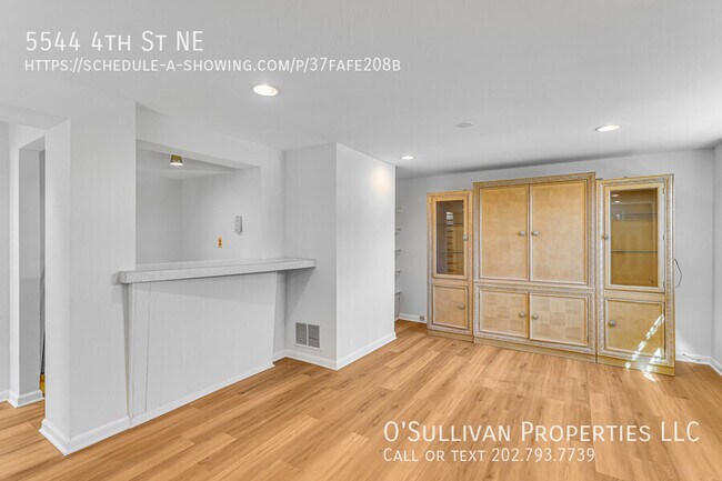 Building Photo - 5544 4th St NE