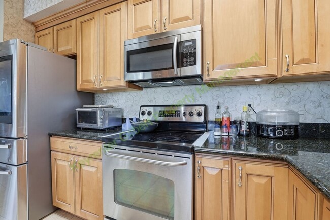 Building Photo - Lakefront Gilbert Home in Prime Location Near Parks, Shopping & Easy Freeway Access