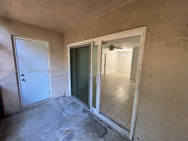 Building Photo - 815 SW 30th St