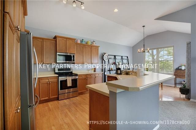 Building Photo - 7651 W 158th Terrace