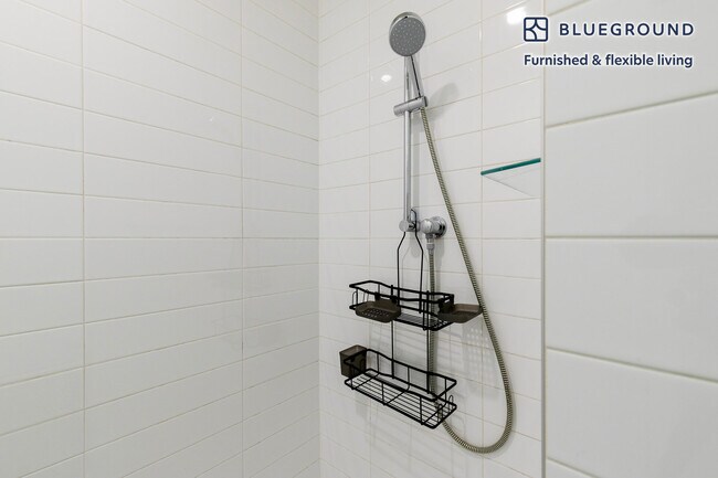 Building Photo - 730 W Couch Pl