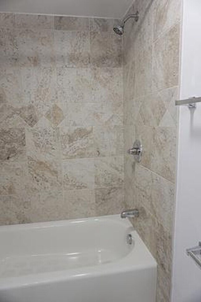 Building Photo - Beautifully Remodel Top-Level Condo!