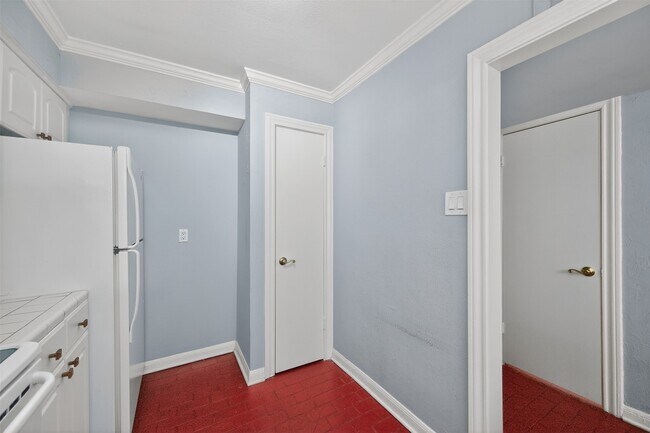 Building Photo - 5231 Arboles Dr