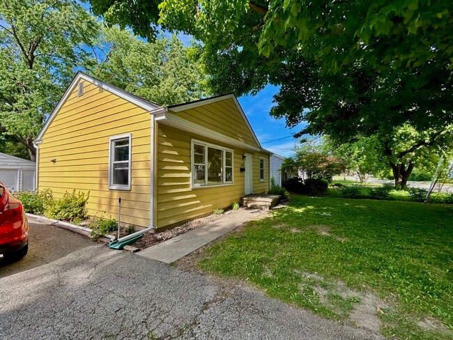 Building Photo - 1000 Kern St