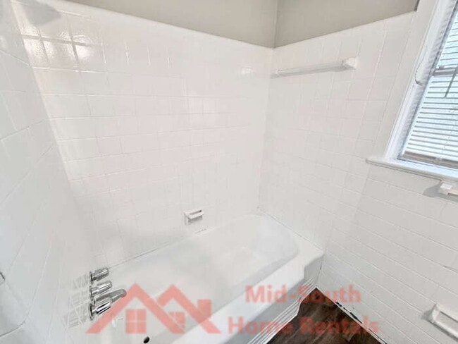 Building Photo - 4349 Newton Dr