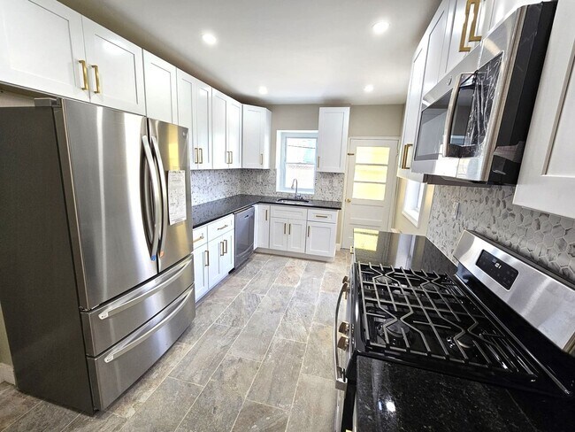 Building Photo - Fantastic Updated South Philadelphia Home ...