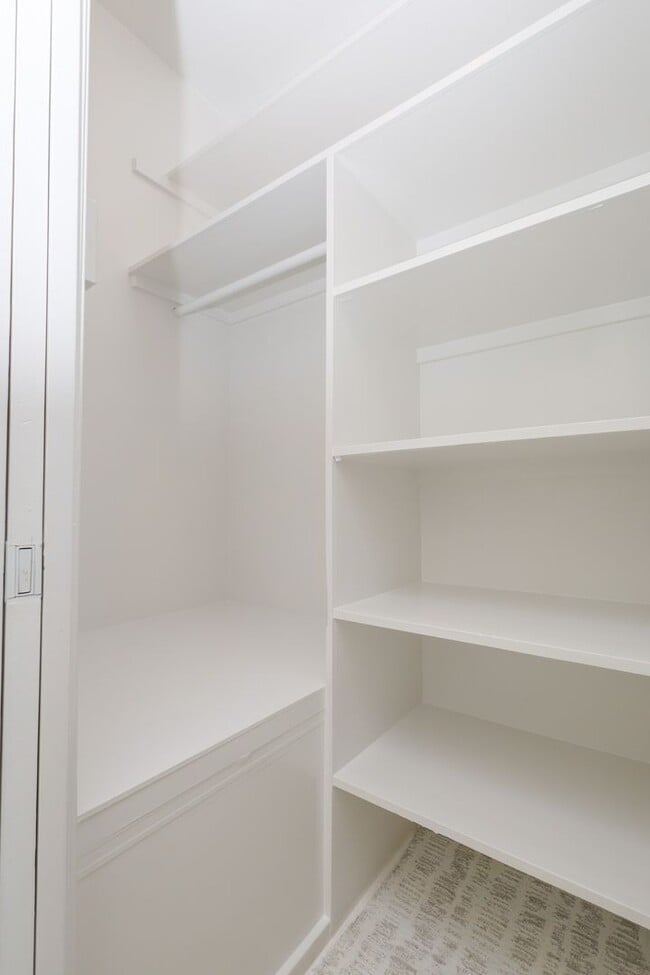 Building Photo - 1220 N Coast Hwy