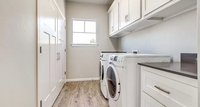 Building Photo - Brand New Modern  3 bedrooms, 3 full bath