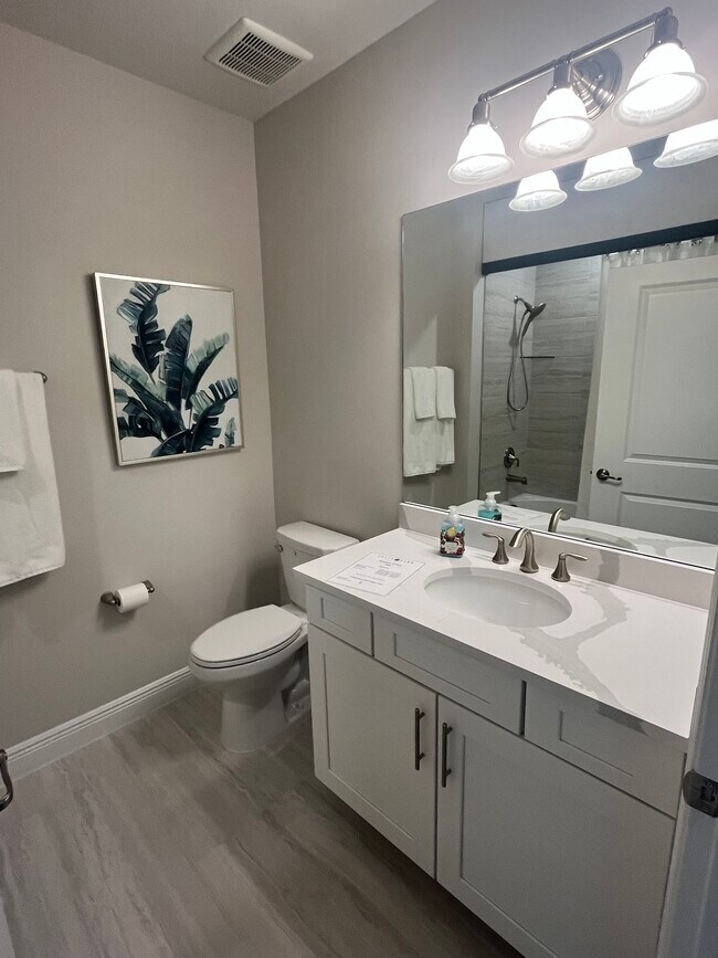 Building Photo - 16352 Viansa Way