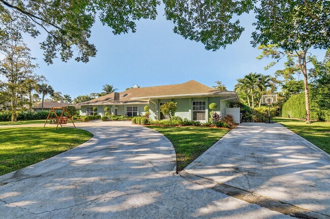 Building Photo - 13172 Doubletree Cir