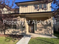 Building Photo - 827 17th Ave S
