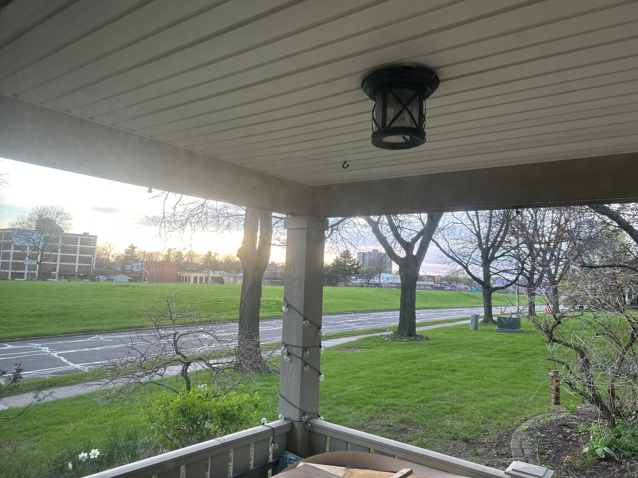 Building Photo - 694 Broadway