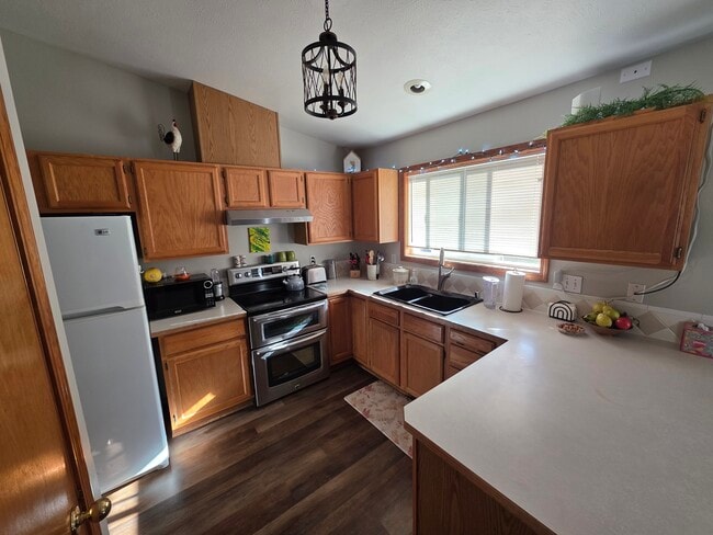 Building Photo - 4122 E 21st Ave