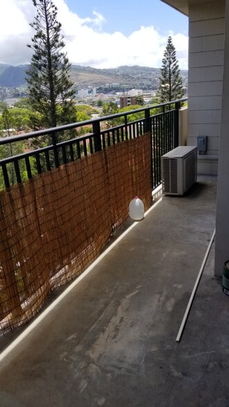 Building Photo - 1610 Kanunu St