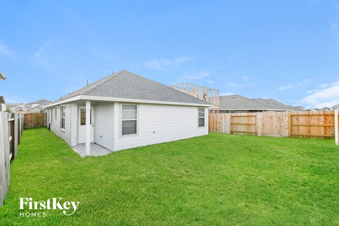 Building Photo - 18430 Summit Ranch Dr