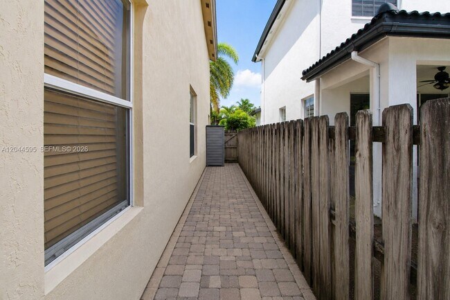 Building Photo - 13989 SW 155th Terrace