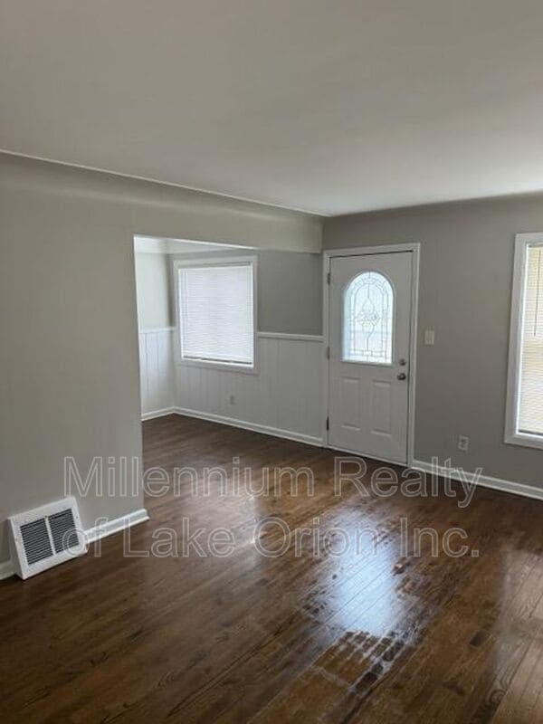 Building Photo - 603 Lenox Ave