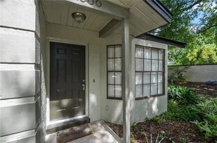 Building Photo - 1600 Cimarron Hills Dr
