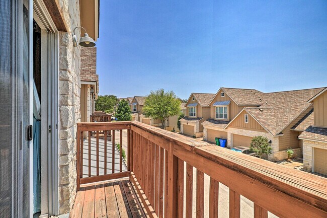 Building Photo - 21100 Santa Ana Cove