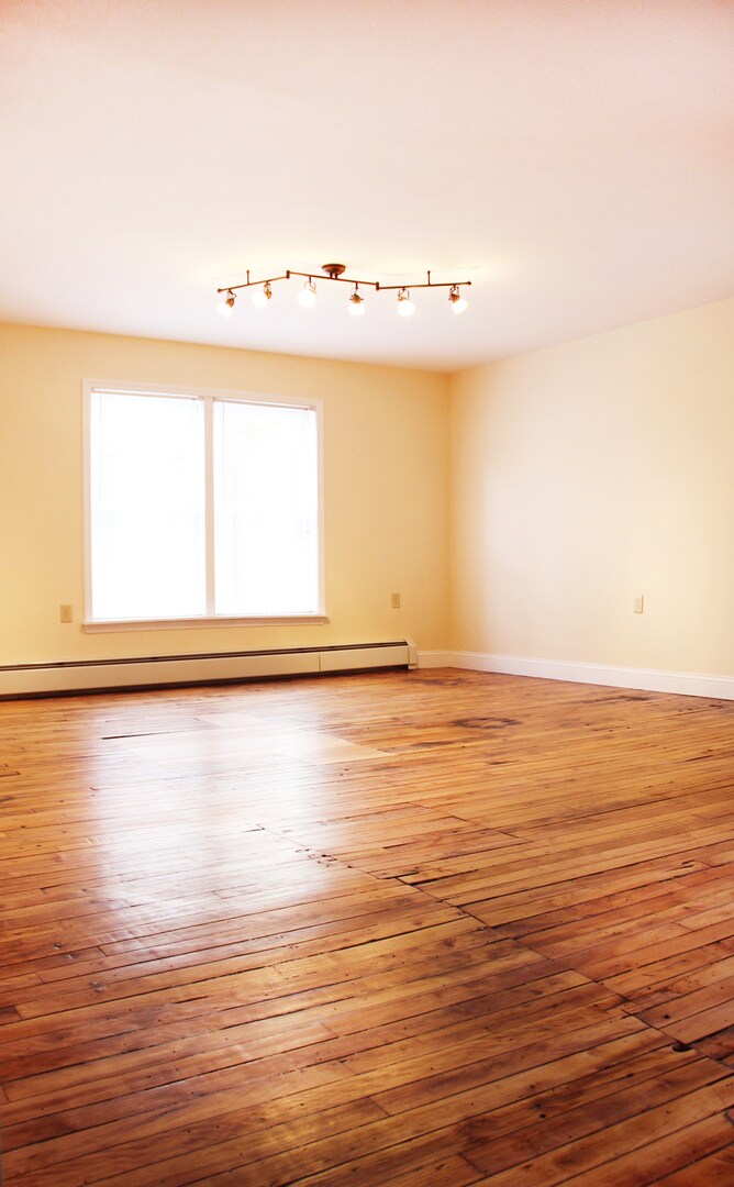 Building Photo - 44 N Champlain St