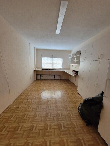 Building Photo - 1087 Goldenrod Rd