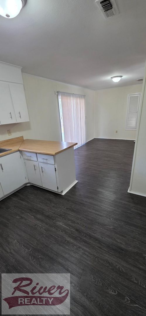 Building Photo - House For Rent In South Augusta