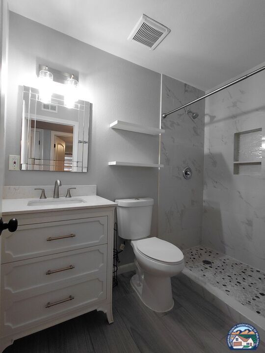 Building Photo - 1190 Ocotillo Dr