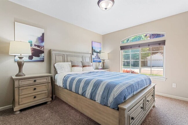 Building Photo - 2480 W San Remo Ct