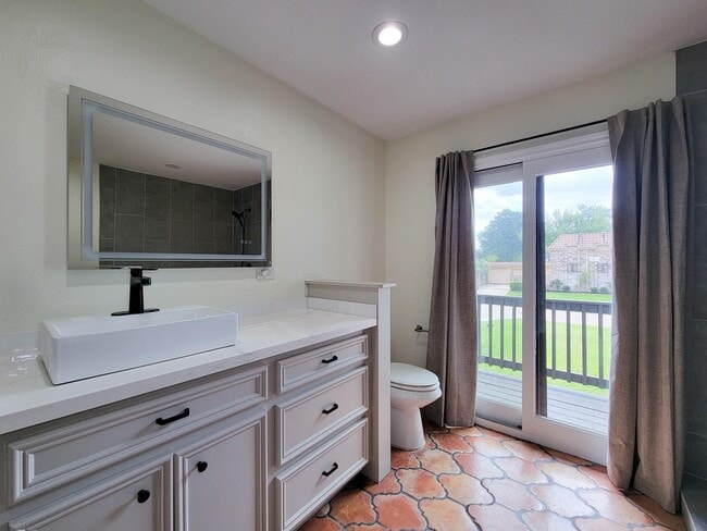 Building Photo - 18603 Point Lookout Dr