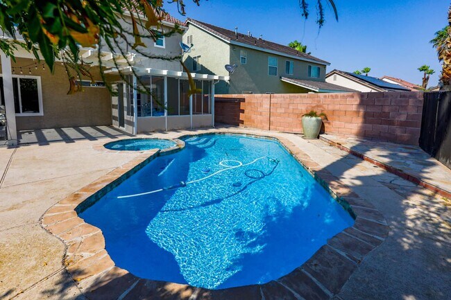 Building Photo - West Vegas Pool Home With First Floor Bed ...