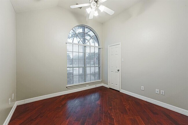 Building Photo - 24503 Jocelyn Park Ct