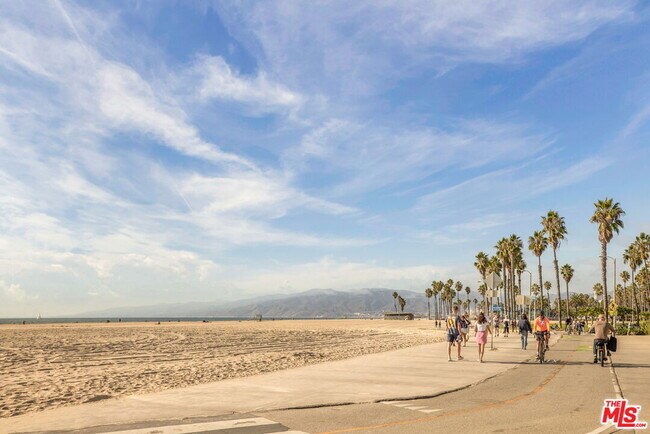 Building Photo - 36 Navy St