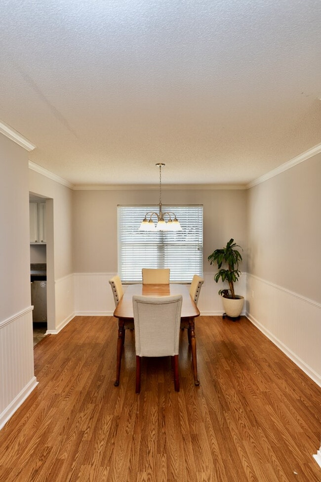 Building Photo - 1910 Lybrand St