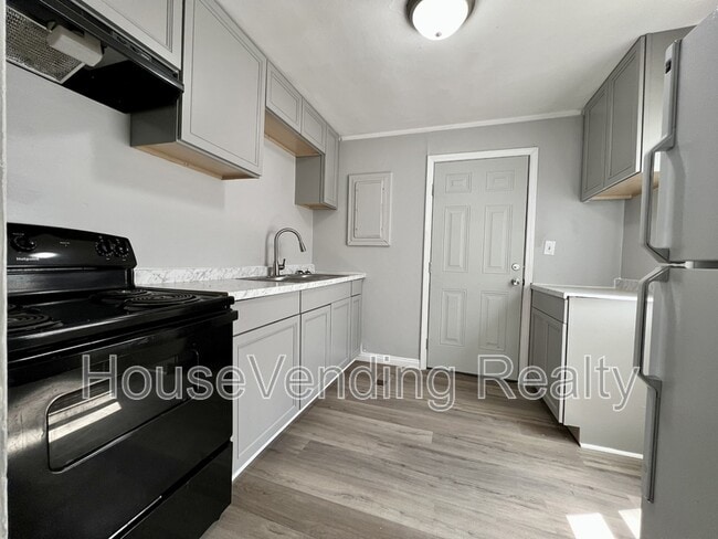 Building Photo - 310 Norris Ave