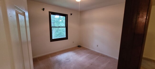 Building Photo - 4793 Castle Ford Rd