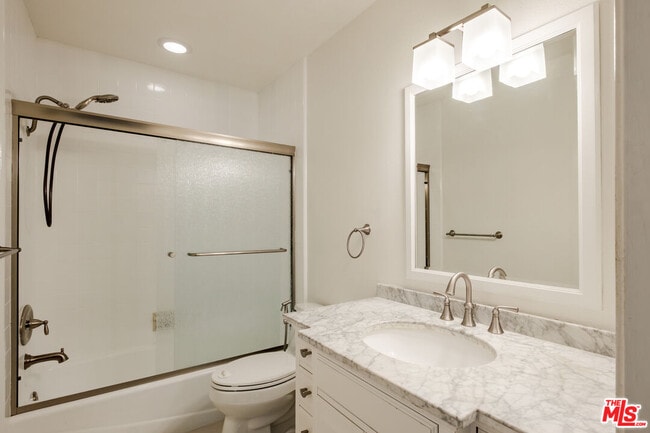 Building Photo - 3194 Rossini Pl