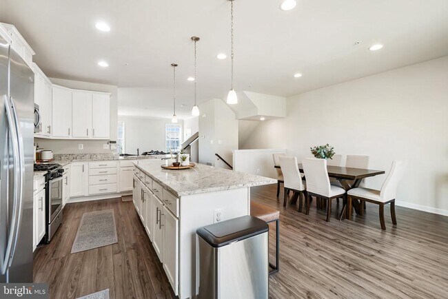 Building Photo - 6052 Krantz Dr