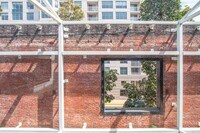 Building Photo - 650 Delancey St