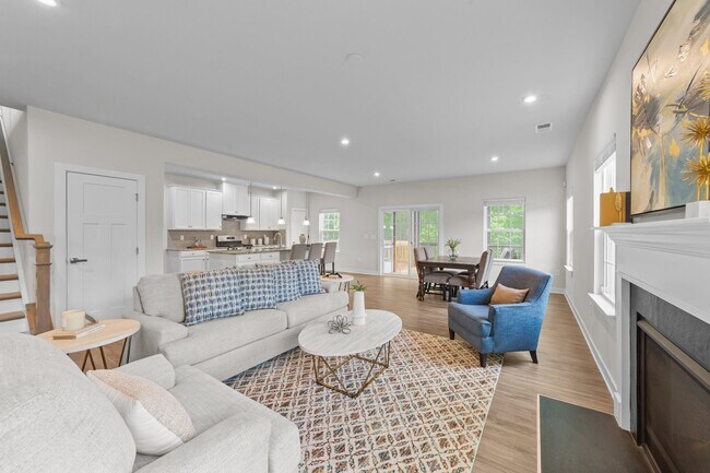 Building Photo - 3700 Horton Hill Dr