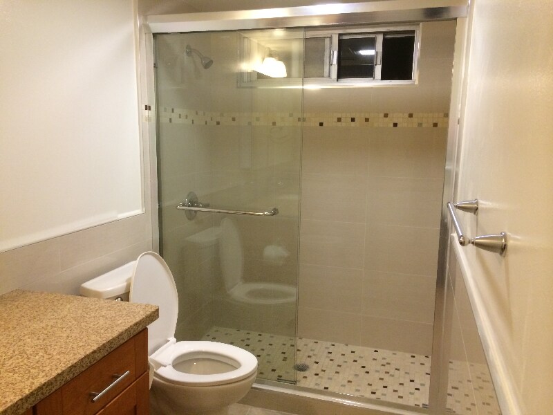 Building Photo - 242 Dennis Dr