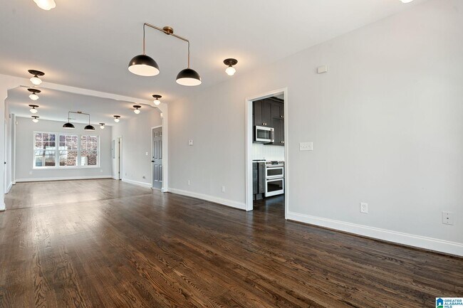 Building Photo - 1105 26th St S