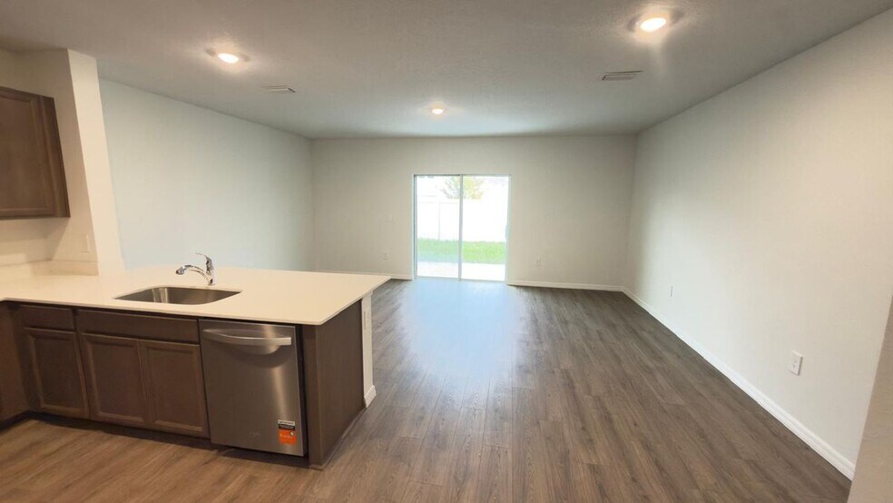 Building Photo - 32562 Midsummer Night Ln