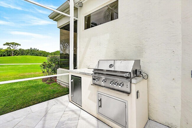 Building Photo - 1128 Crystal Dr