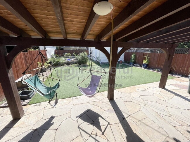Building Photo - 1637 S 800 E