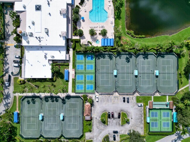 Building Photo - 9734 Harbour Lake Cir