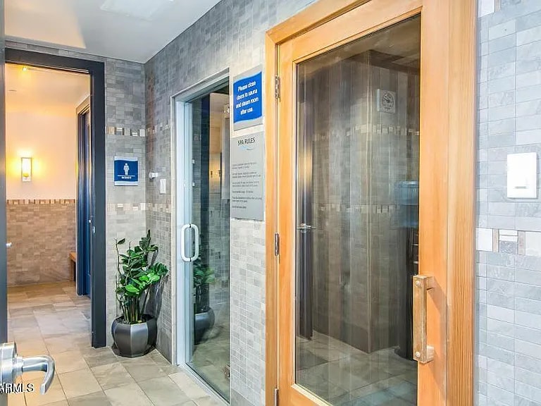 Building Photo - 140 E Rio Salado Pkwy