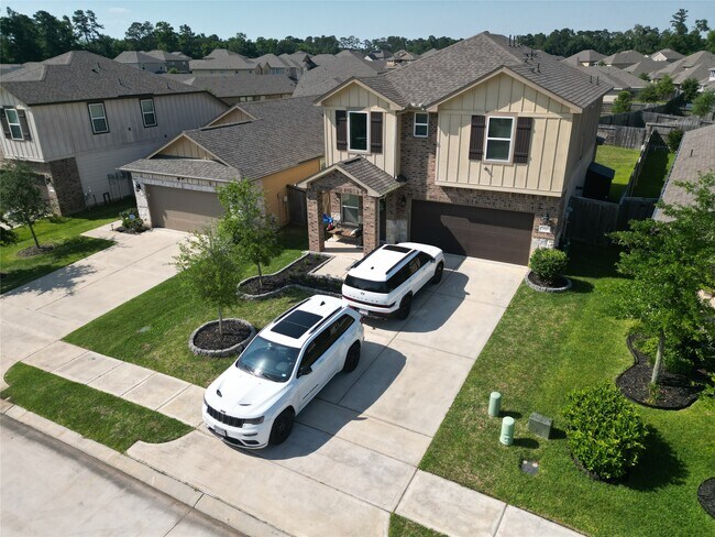 Building Photo - 7010 Silverleaf Oak St