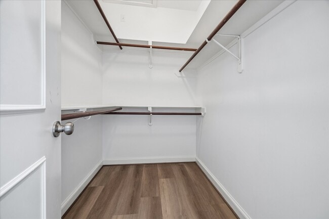 Building Photo - 2510 Genesee St