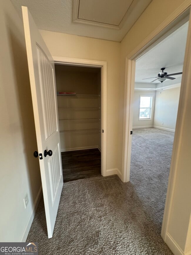 Building Photo - 9 Heartland Cir