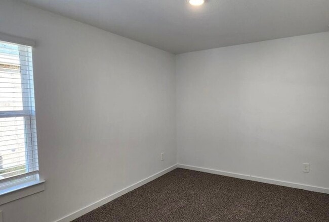 Building Photo - 3926 Pierce Pl Ln